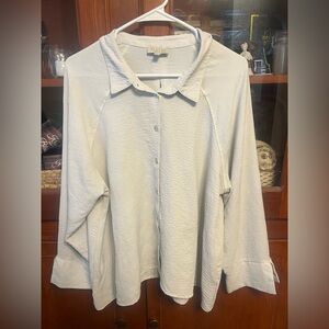 Chenault Women's Cream Button-Up Top Size: XL